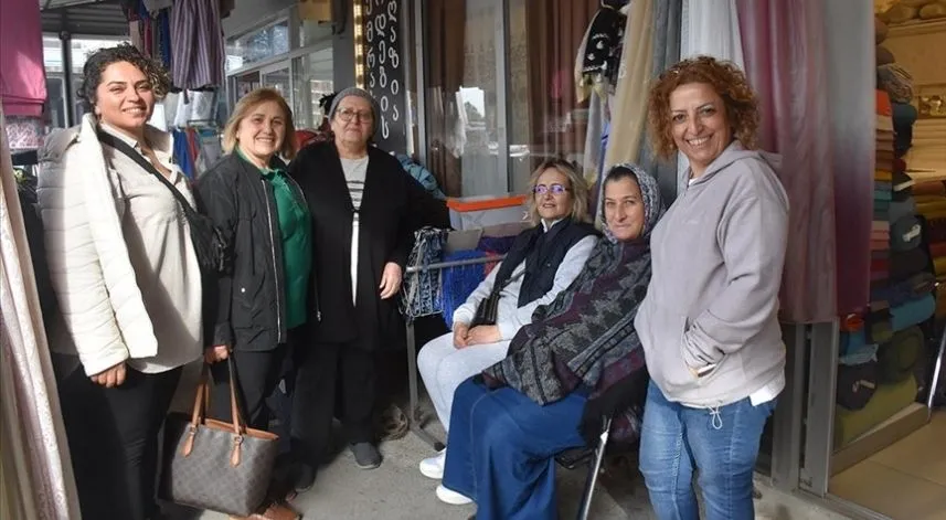 Kadın muhtar adayı azalarını da kadınlardan seçti