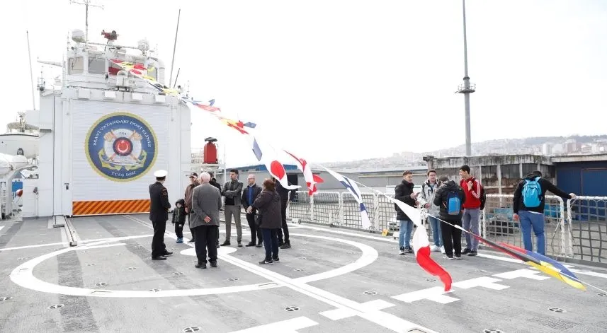 Samsun'da Sahil Güvenlik Arama Kurtarma Gemisi ziyarete açıldı