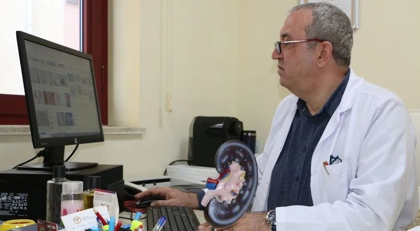 Uzmanı, Ramazan ayında günde kaç litre su tüketilmesi gerektiğini açıkladı