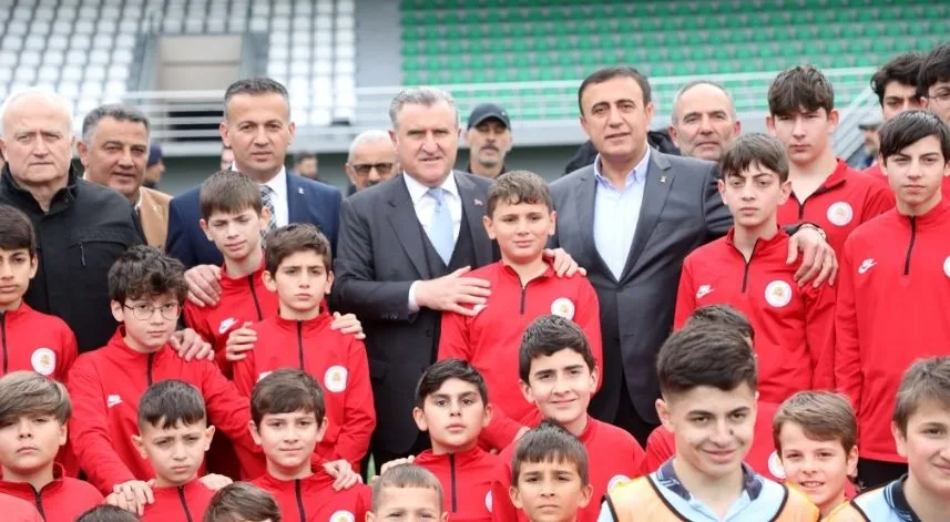 Gençlik ve Spor Bakanı Bak, Rize'de konuştu