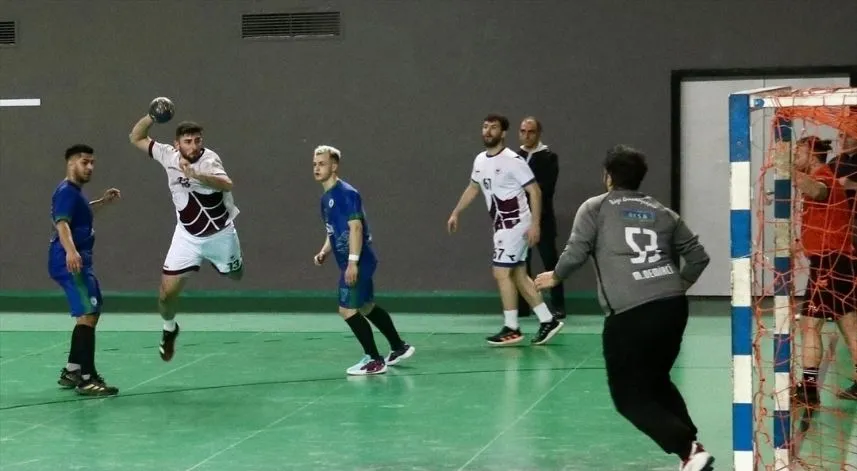 Rize Belediyespor, Trabzon'da 1 farkla mağlup: 25-24