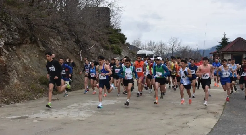 Artvin Yol Koşusu'nda 74 sporcu yarıştı