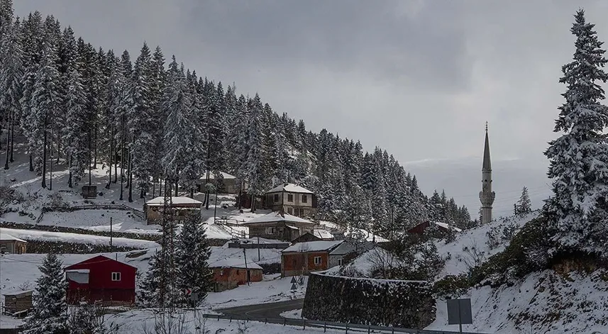 Rize ilkbaharda beyaza büründü