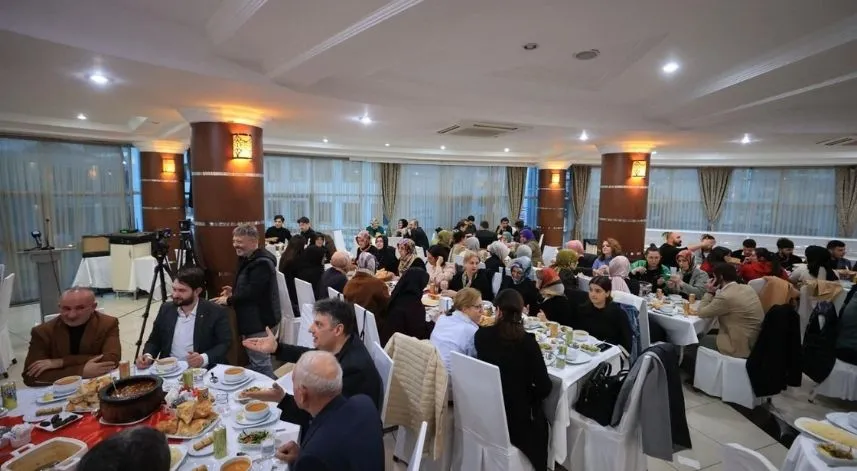 AK Parti Rize’de teşkilat iftarı