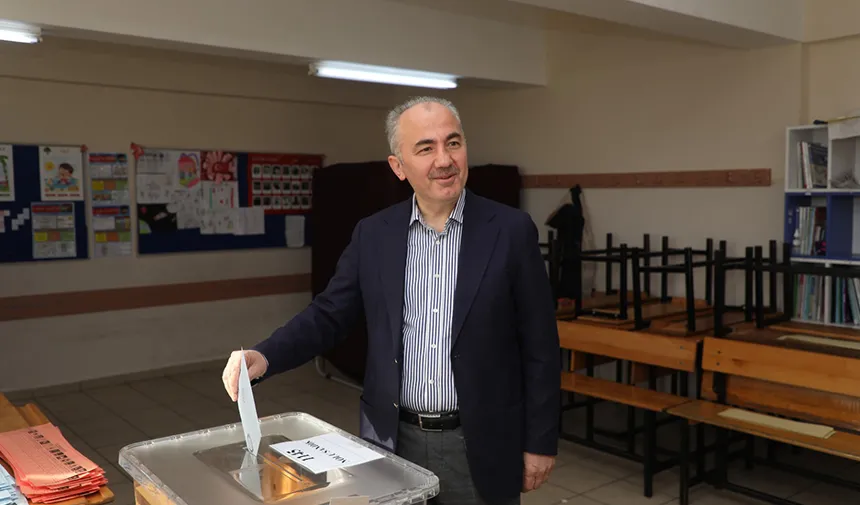 Rahmi Metin, oyunu kullandı