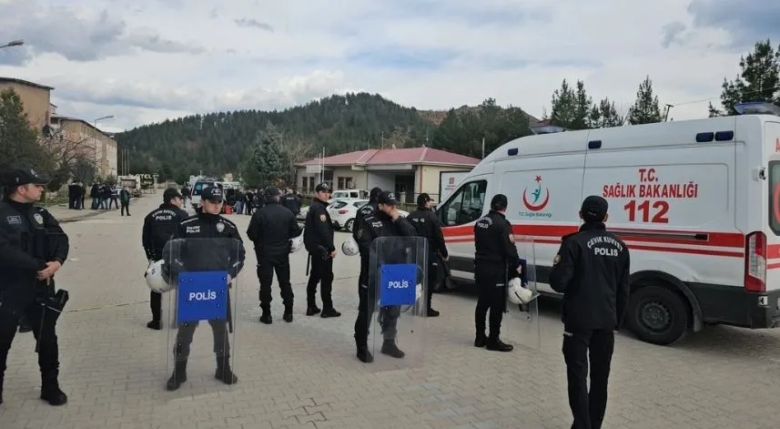 Muhtarlık seçimi nedeniyle çıkan silahlı kavgada, 1 kişi öldü, 4 kişi yaralandı