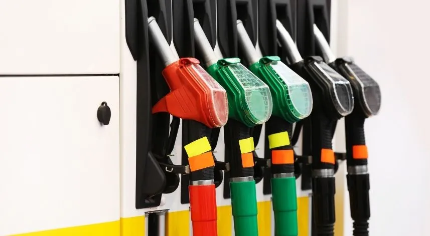  Akaryakıta zam gelecek mi?