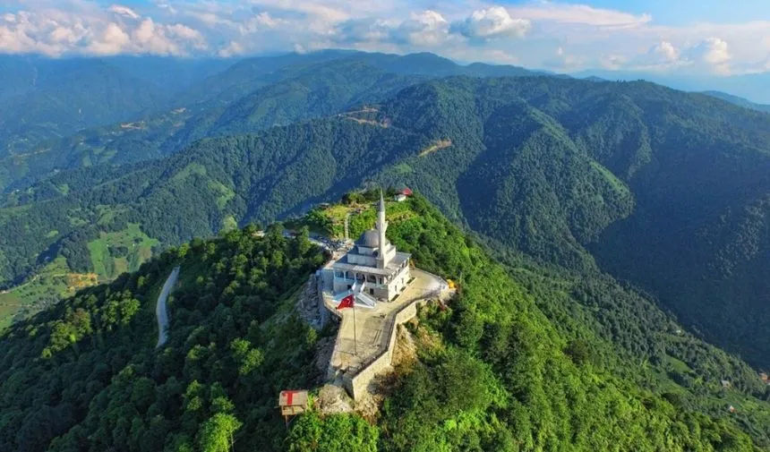 Rize ve ilçelerinde bayram namazı saat kaçta? 