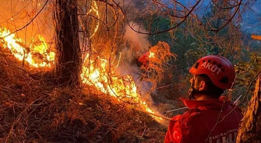 Rize'de anız yangını uyarısı yapıldı
