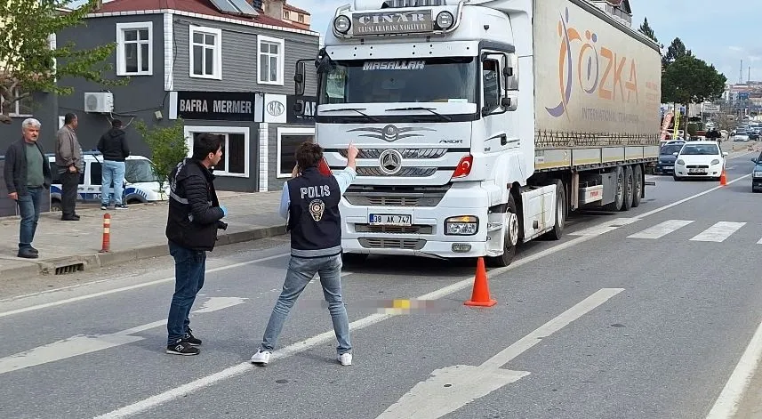 Tırın çarptığı yaya ağır yaralandı