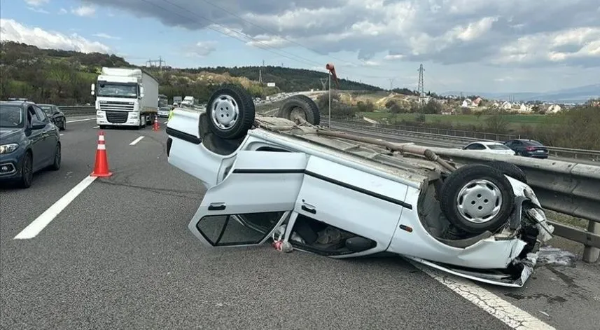 Bayram tatilinin ilk 3 günündeki trafik kazalarında 19 kişi öldü, 2 bin 912 kişi yaralandı