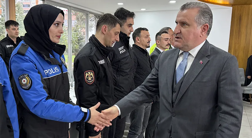 Gençlik ve Spor Bakanı Bak, Rize'de bayramlaşma törenine katıldı