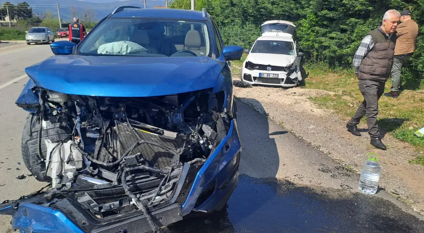 Cip ile çarpışan otomobildeki 2 kişi yaralandı