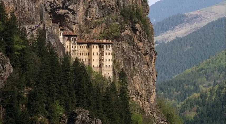 Sümela Manastırı'nı Ramazan Bayramı'nda 10 Bin 564 Kişi Gezdi