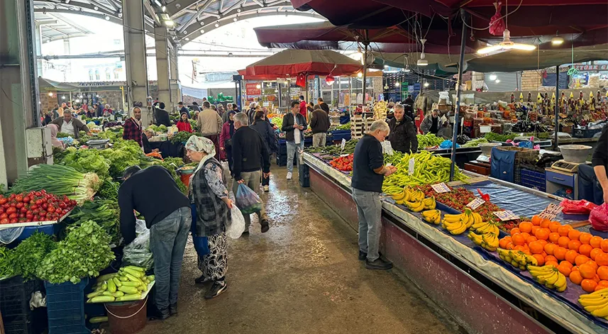 Semt pazarı boş kaldı