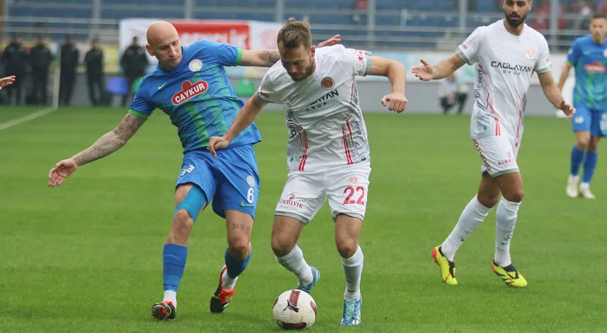 TSL 32. Hafta I Çaykur Rizespor -Antalyaspor 1-0 (İlk Yarı)	