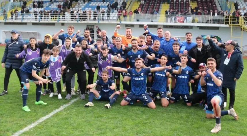 Pazarspor evinde puanlar almaya devam ediyor