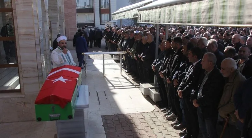 Kalp krizi sonucu hayatını kaybeden Milli Eğitim Müdürü defnedildi