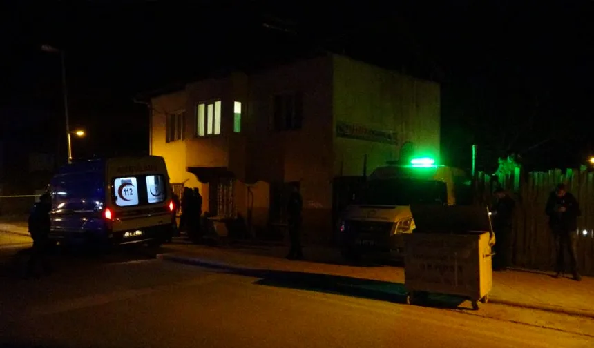 Babasının önünde kendini vurdu