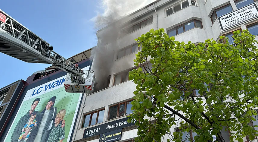 Öğrenci evinde çıkan yangın söndürüldü