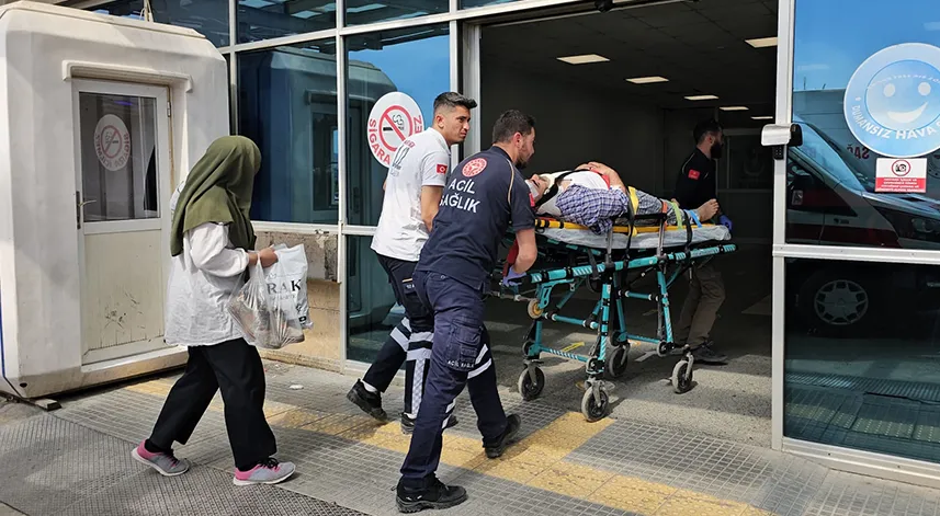 Düşerek başını beton zemine çarpan kişi yaralandı