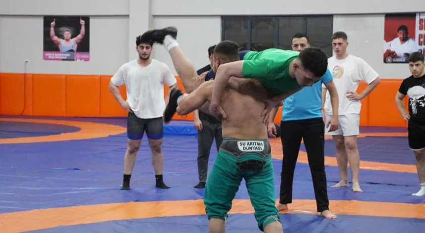 Rize’de rugbi sporcularının hedefi milli takım