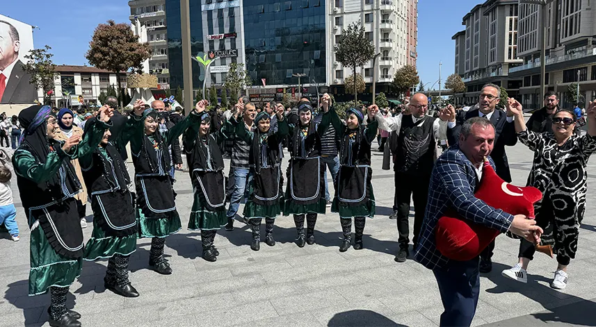 Rize'de kortej yürüyüşü düzenlendi