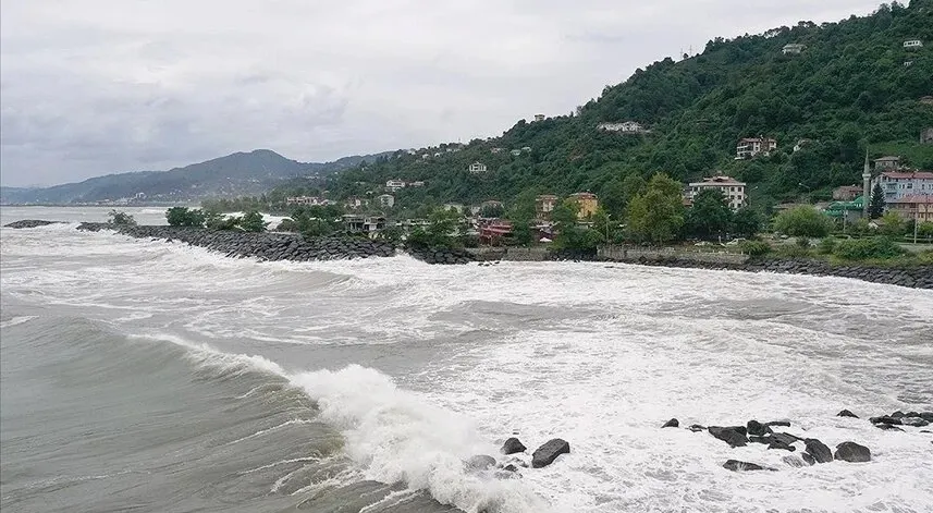 Yurdun iç ve batı kesimleri için fırtına uyarısı