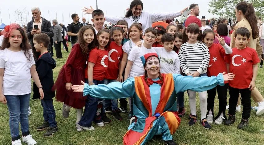 Trabzon'da 2 bin çocuk oyun şenliğinde bir araya geldi