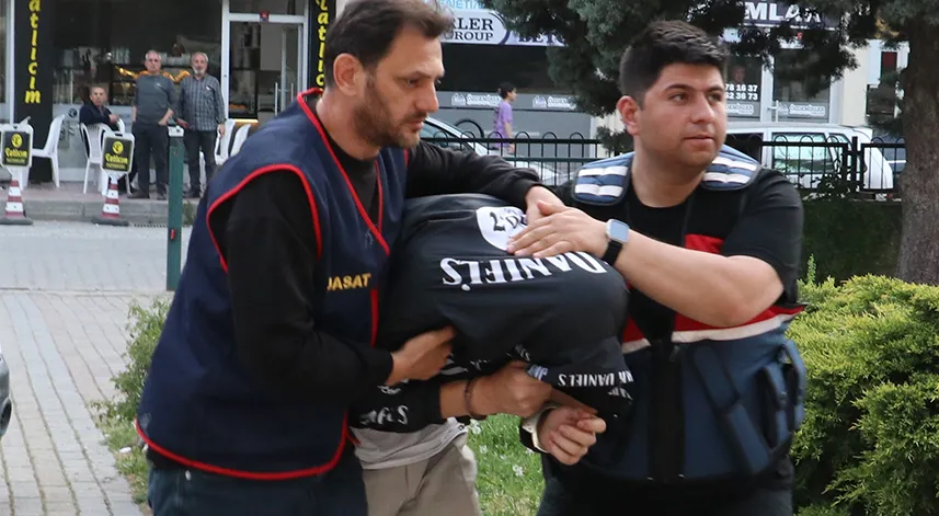 Taksi şoförü ormanlık alanda ölü bulundu