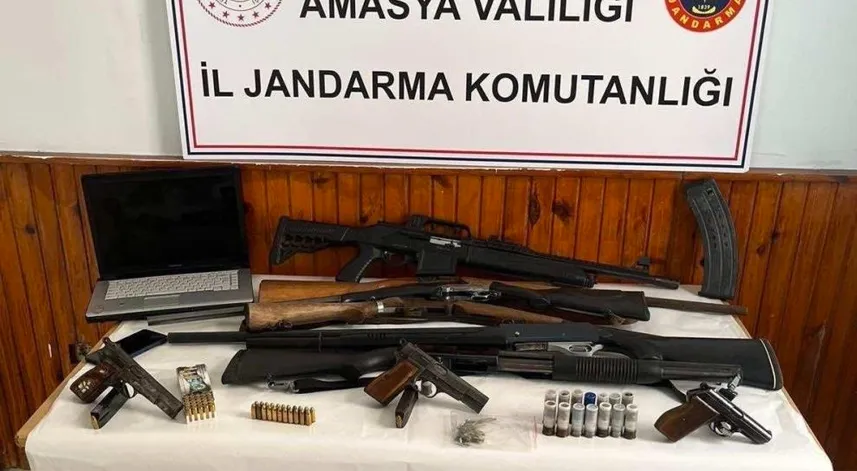 Amasya’da jandarmadan ruhsatsız silah operasyonu