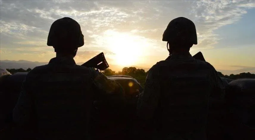 Sınırlarda terör örgütü mensubu 4 kişi yakalandı