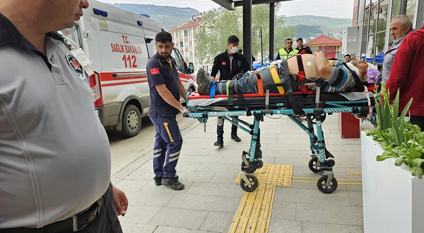 Çatıdan düşen kişi yaralandı