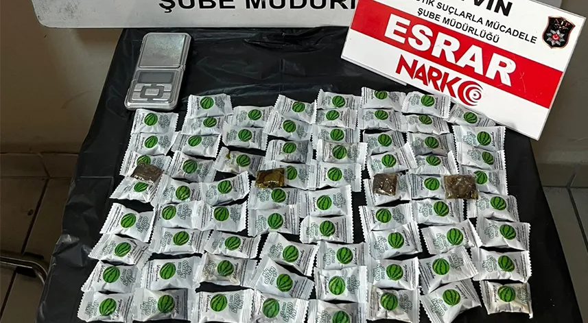 Kargoyla gönderilen şeker kutusunda uyuşturucu çıktı