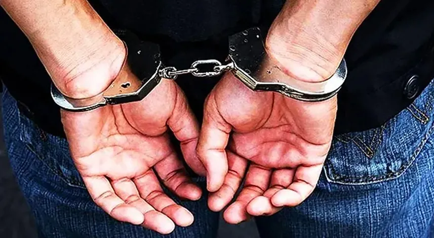 Kaçakçılık operasyonunda 2 zanlı yakalandı