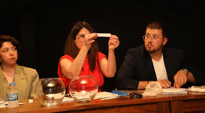 Rize'de kentsel dönüşüm konutlarının kuraları çekildi