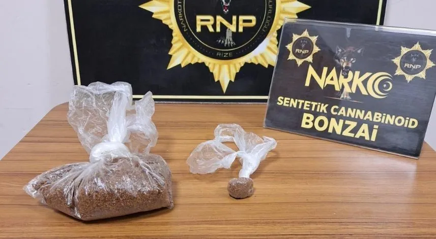 Rize'de uyuşturucu ile yakalanan 4 şüpheliden 2'si tutuklandı