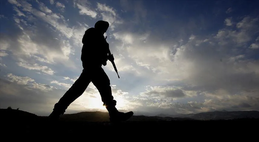 Irak'ın kuzeyinde yıldırım düşmesi sonucu yaralanan asker şehit oldu