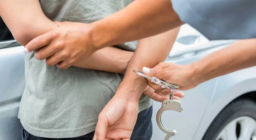 Öğrencilerinin darbedilmesiyle ilgili 2 şüpheli tutuklandı