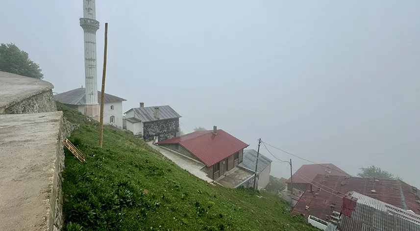 Eski ve yeni muhtarın birbirini şikayet ettiği mahallede seçim yenilenecek