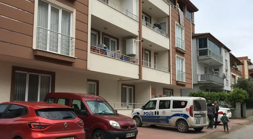 Kendisinden haber alınmayan kadın evde ölü bulundu