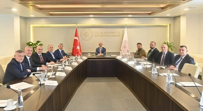 Bakan Uraloğlu, Rize heyetini konuk etti