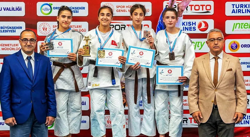 Rizeli judocular başarılarıyla parladı