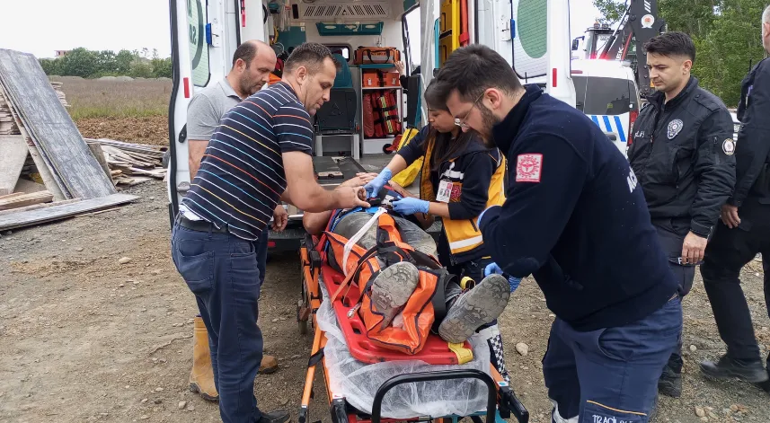 İnşaatta çalışırken düşen işçi yaralandı