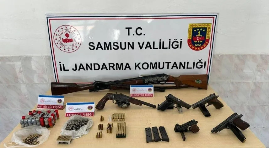 Samsun'da silah ve mühimmat operasyonunda 2 zanlı yakalandı