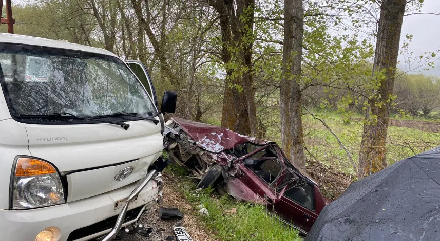 İki otomobilin çarpıştığı kazada 1 kişi yaralandı