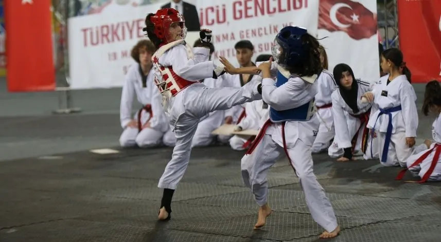 Rize’de 19 Mayıs Atatürk'ü Anma Gençlik ve Spor Bayramı kutlandı