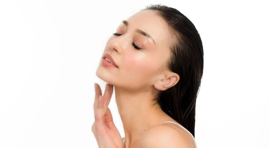 Uzmanından 'yaşlılık karşıtı cilt bakımı' önerileri