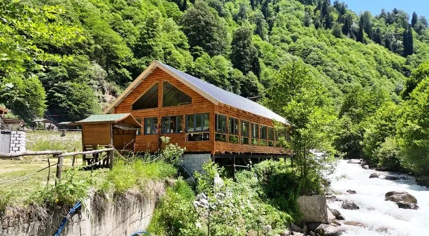 Ayder Ballı Şelale’de at biniciliği: Eğlence ve köy hayatı deneyimi