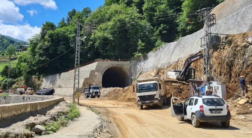 Rize'de o ilçeler arası mesafe kısalıyor